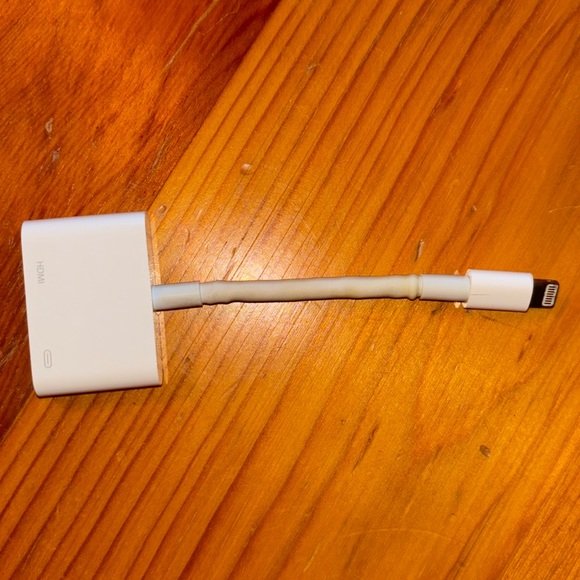 Apple Lightning Digital AV Adapter - Lightning to HDMI - Picture 2 of 7